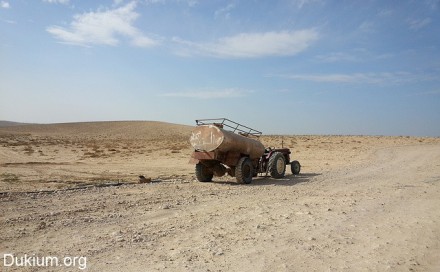 מיכלית מים בכפר הבלתי מוכר סואוין